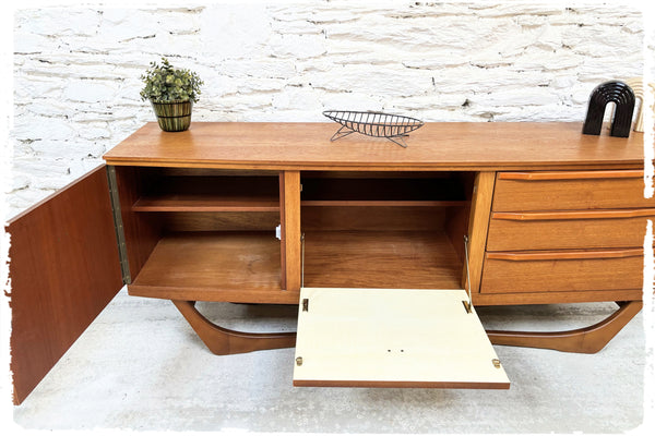 Enfilade Beautility Vintage en Teck Années 60