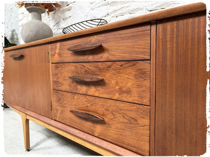 Enfilade Jentique Vintage en Teck