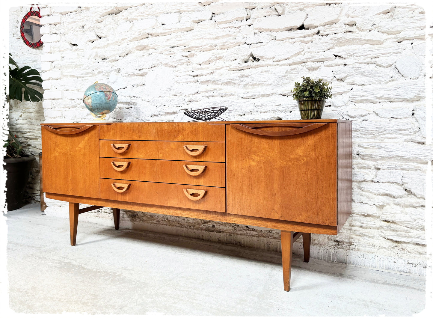 Enfilade Vintage Style Scandinave Beautility en Teck