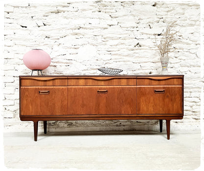 Enfilade Sideboard Vintage Midcentury en Teck