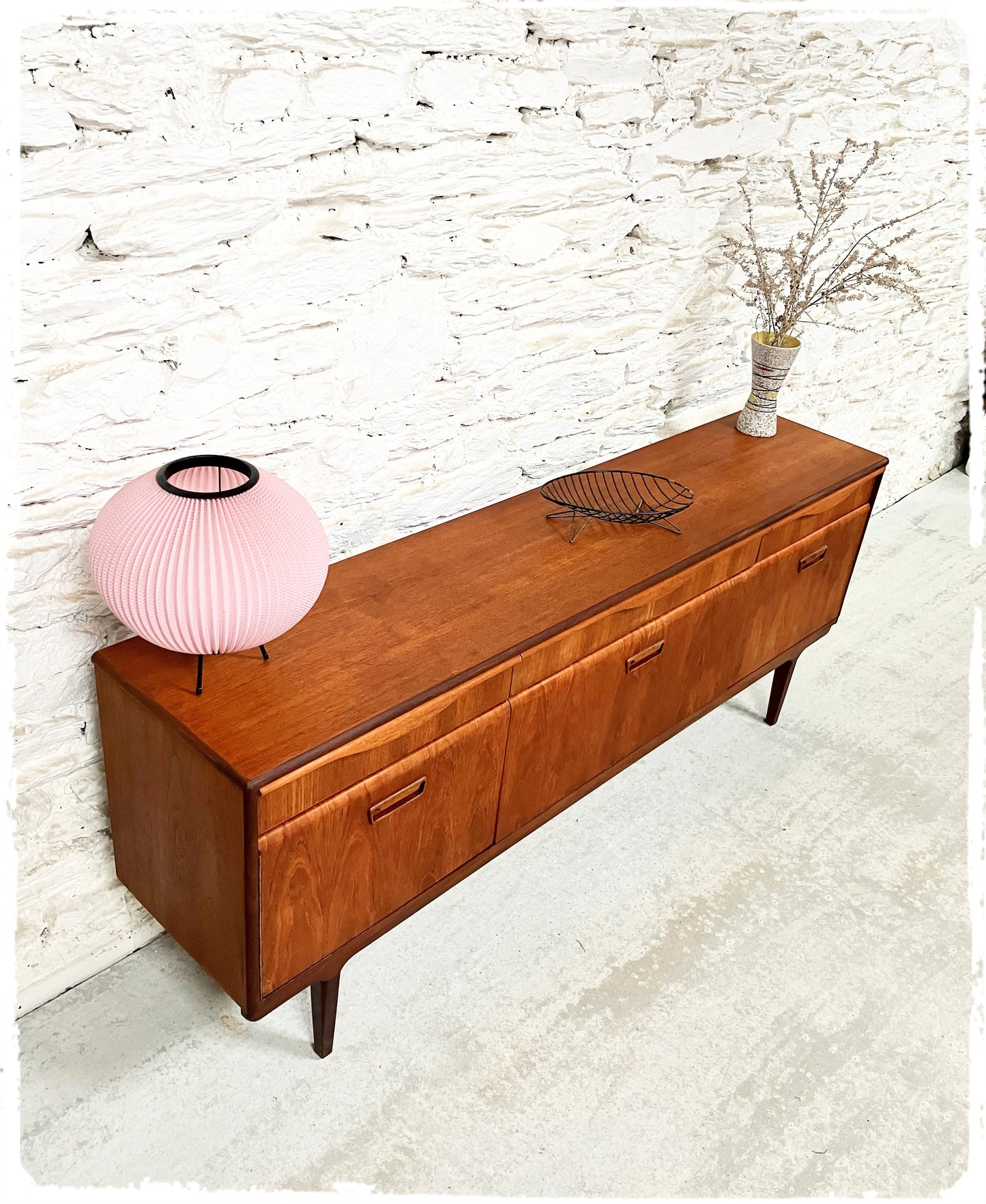 Enfilade Sideboard Vintage Midcentury en Teck