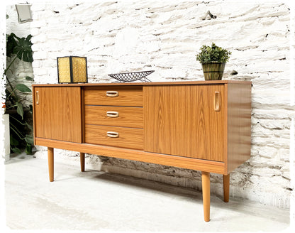 Enfilade Style Scandinave Vintage Pieds Fuseaux