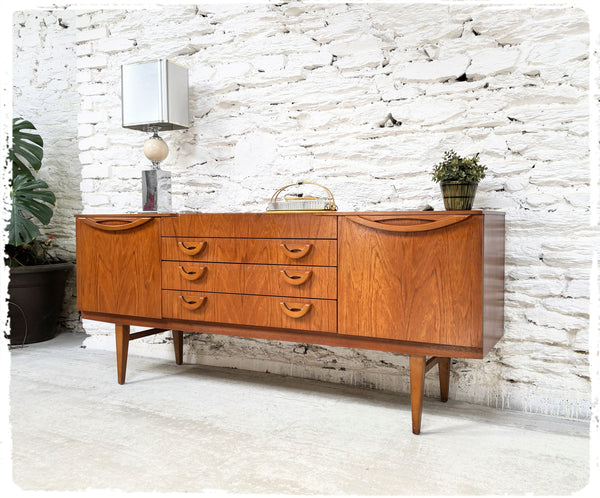 Enfilade Vintage Style Scandinave Beautility en Teck