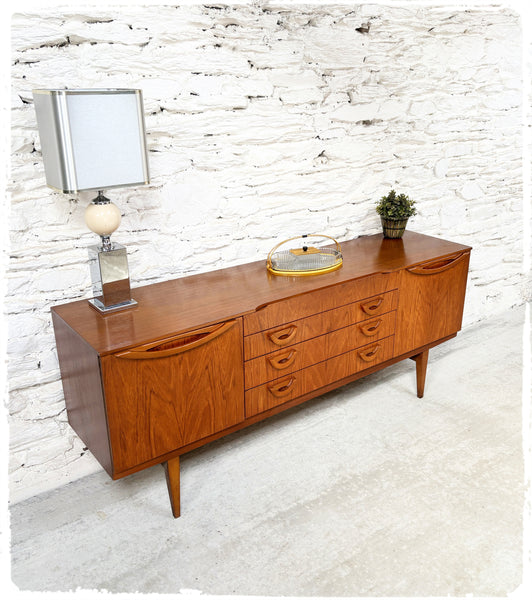 Enfilade Vintage Style Scandinave Beautility en Teck