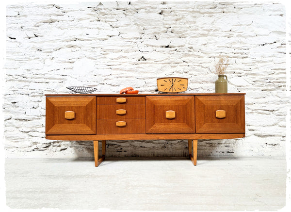 Enfilade Vintage en Teck Stonehill