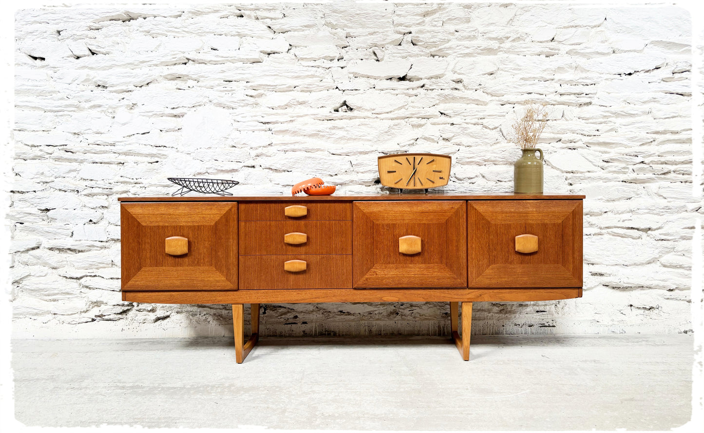 Enfilade Vintage en Teck Stonehill