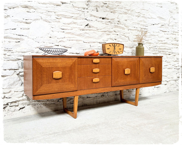 Enfilade Vintage en Teck Stonehill