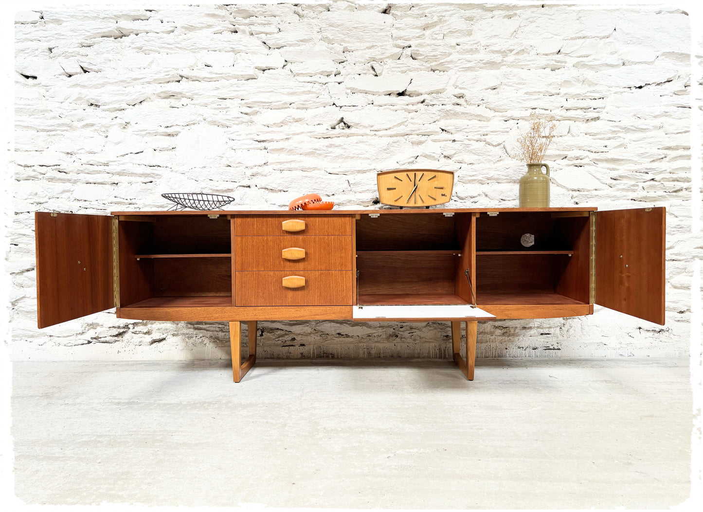 Enfilade Vintage en Teck Stonehill