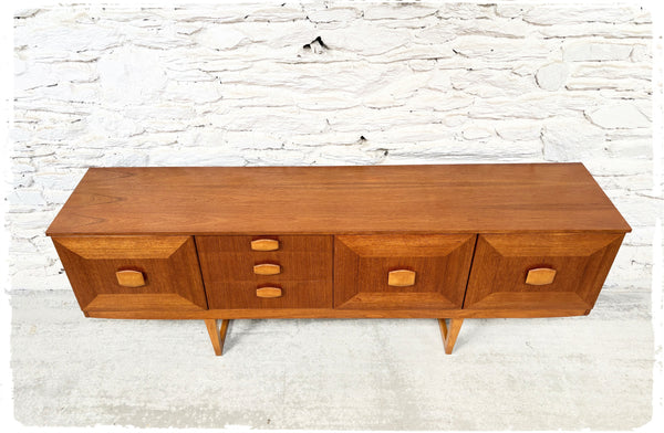 Enfilade Vintage en Teck Stonehill