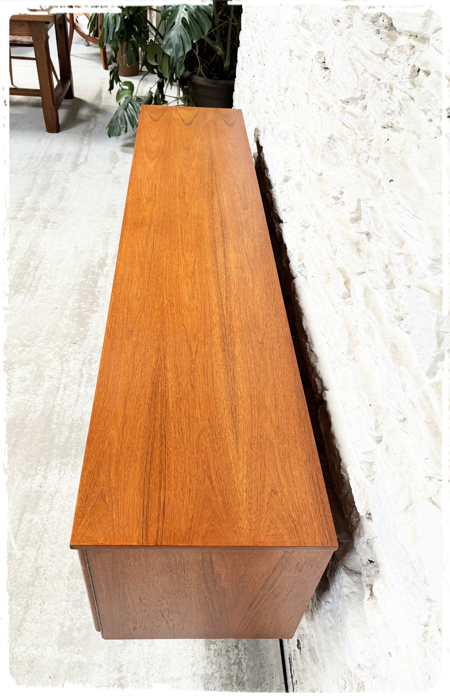 Enfilade Vintage en Teck Stonehill