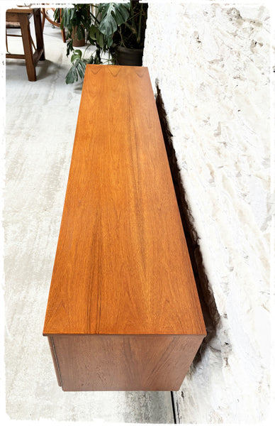 Enfilade Vintage en Teck Stonehill