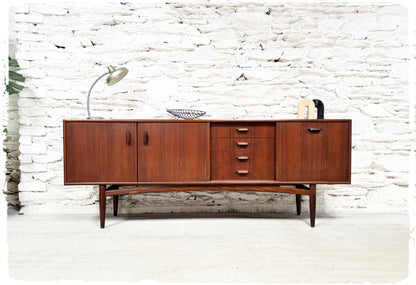 Enfilade Vintage G-PLAN BRASILIA en Teck & Afromosia