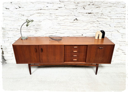 Enfilade Vintage G-PLAN BRASILIA en Teck & Afromosia