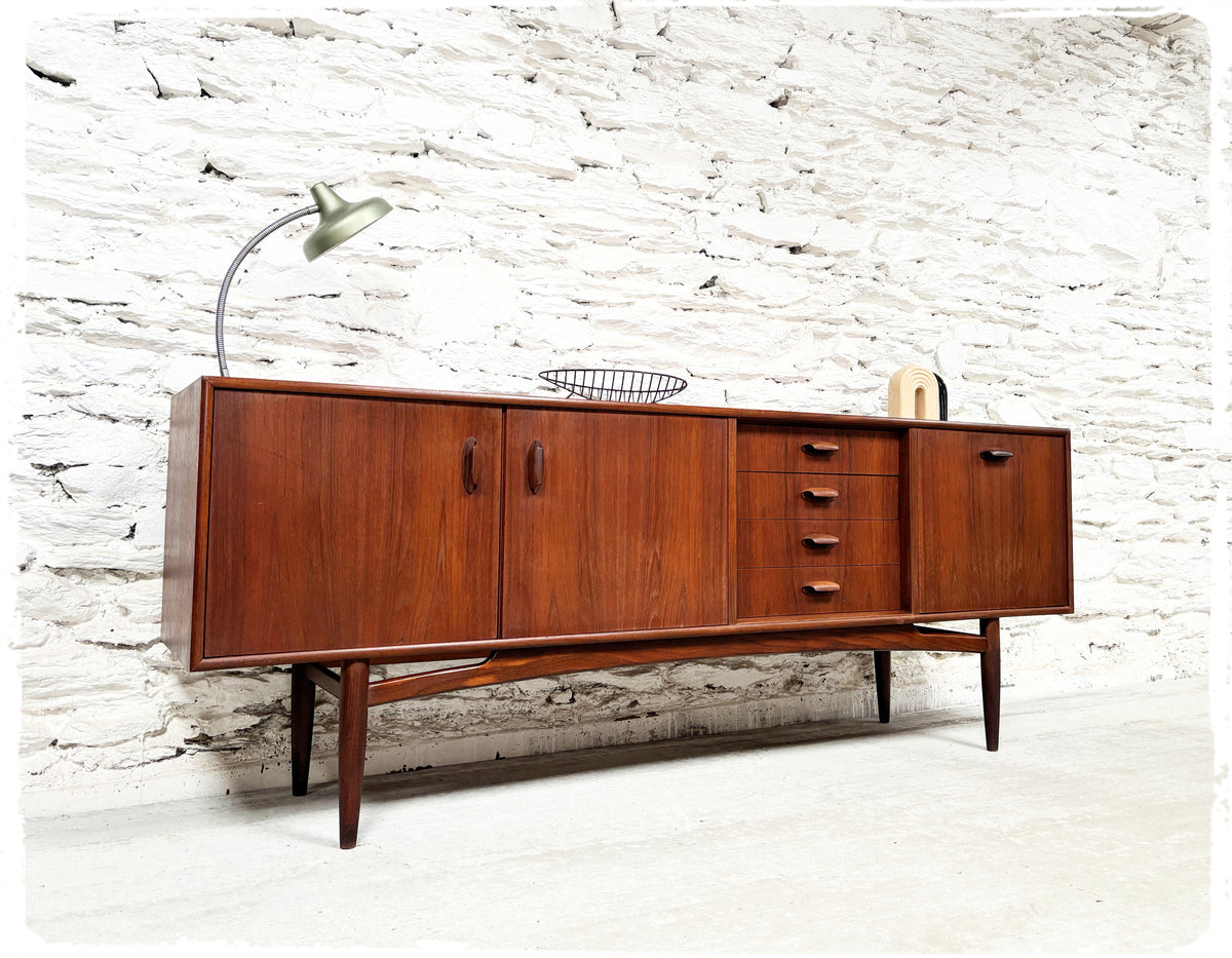 Enfilade Vintage G-PLAN BRASILIA en Teck & Afromosia