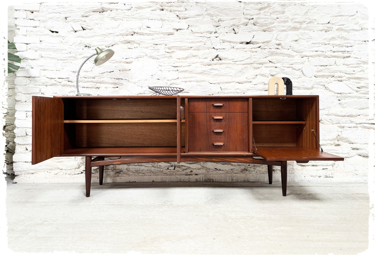 Enfilade Vintage G-PLAN BRASILIA en Teck & Afromosia