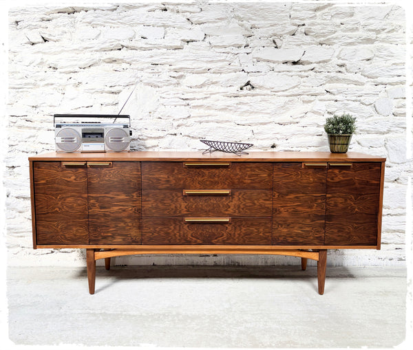 Enfilade Vintage Kent Coffey en Noyer et Teck