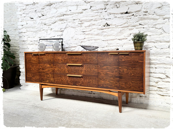 Enfilade Vintage Kent Coffey en Noyer et Teck