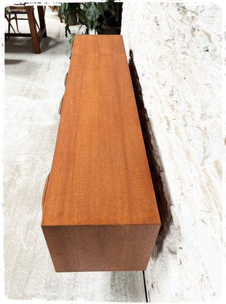 Enfilade Vintage en Teck McIntosh