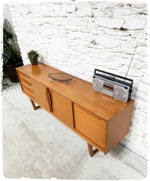 Enfilade Vintage Pieds Traineaux