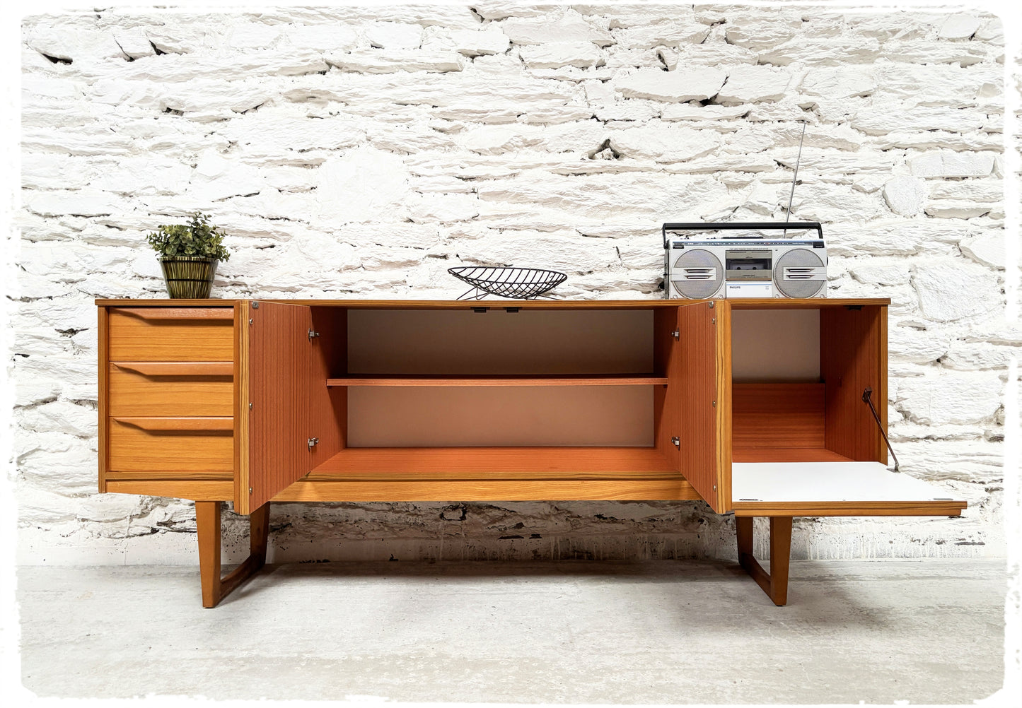 Enfilade Vintage Pieds Traineaux