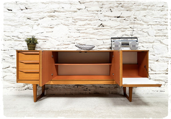 Enfilade Vintage Pieds Traineaux