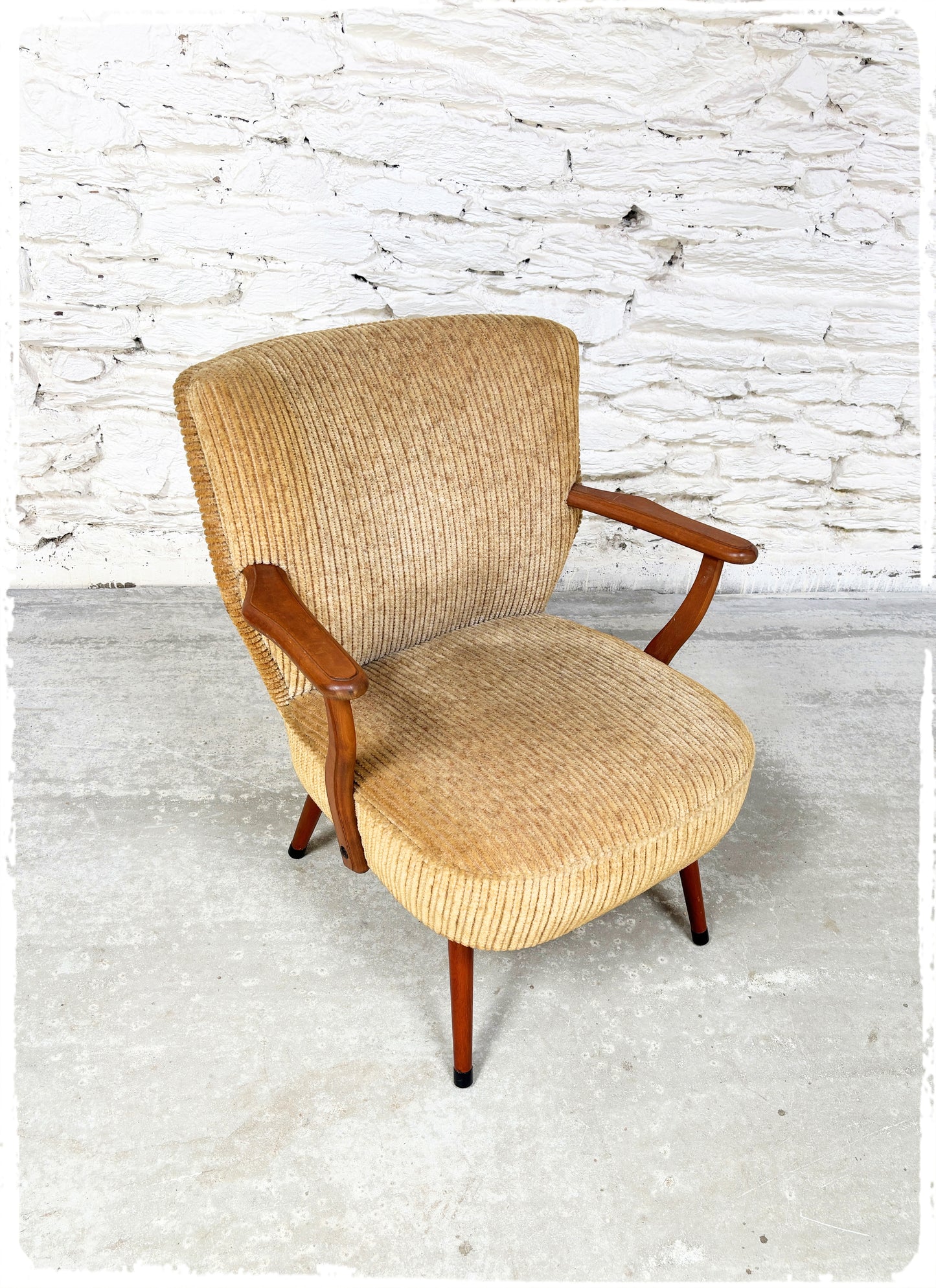 Fauteuil Cocktail Vintage à Accoudoirs Pieds Compas