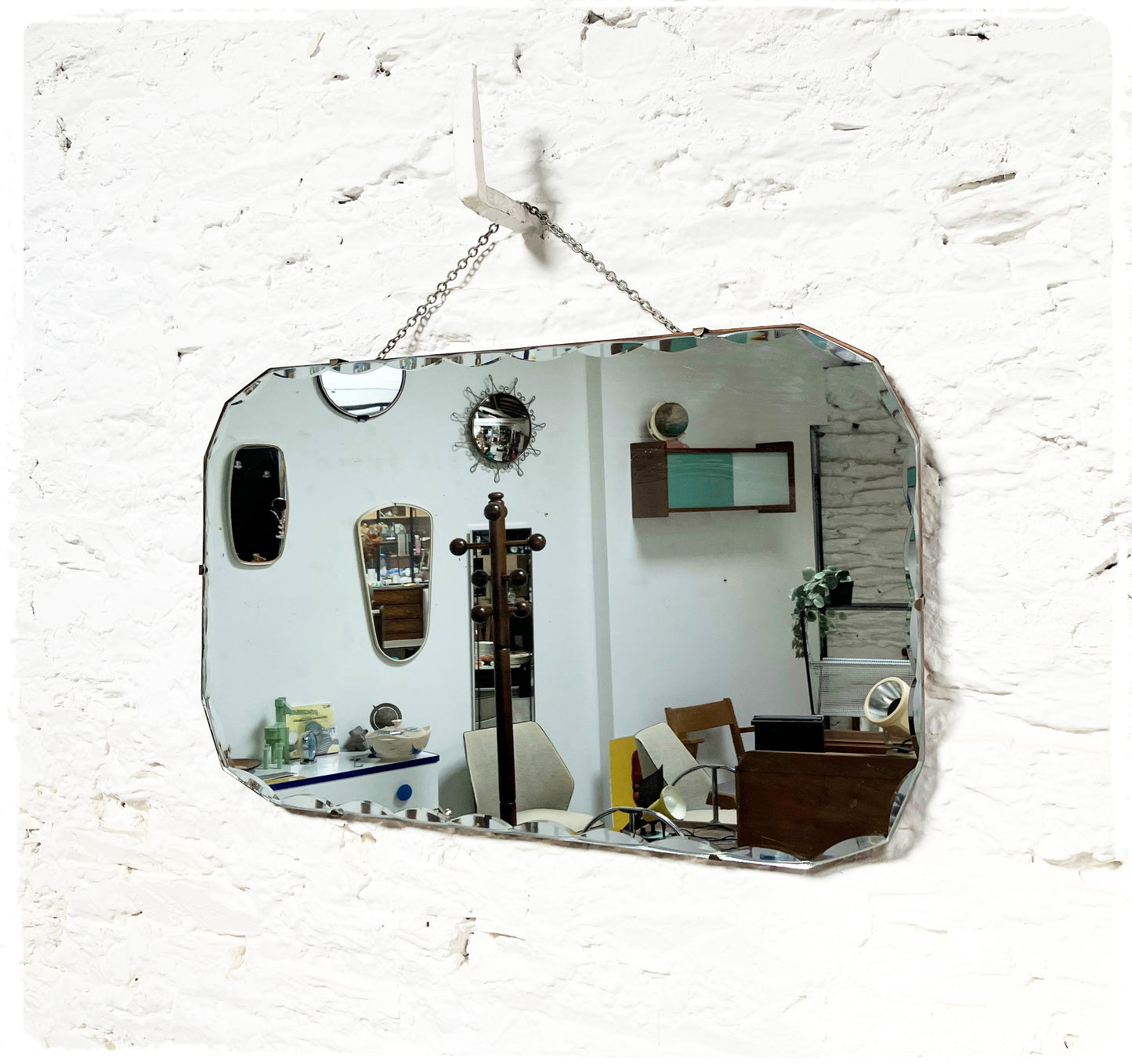 Grand Miroir Vintage Biseauté Avec Chaîne Art Déco