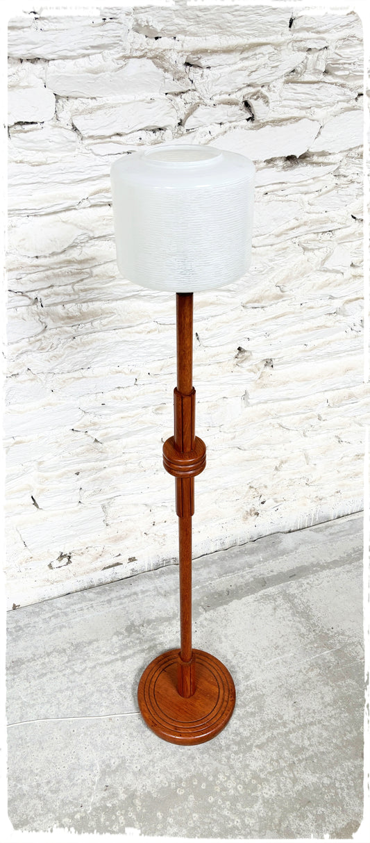 Lampadaire Vintage Mid-Century en Teck & Opaline