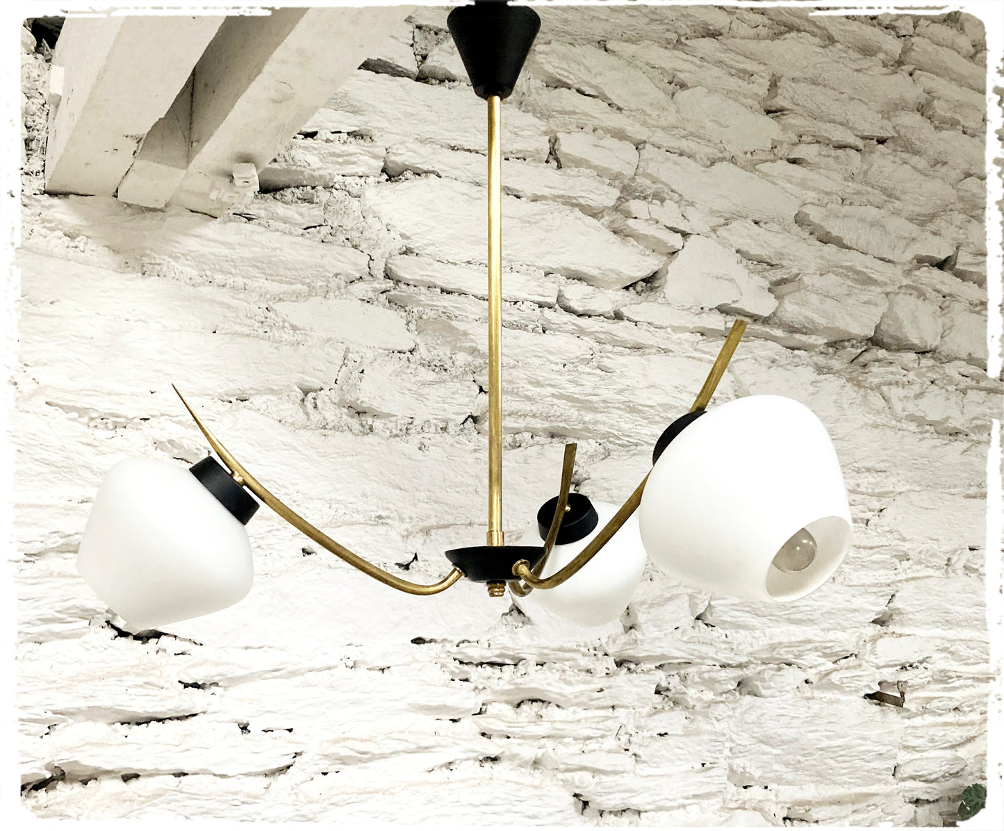 Lustre Suspension Vintage 3 Feux Laiton et Opaline Style Arlus