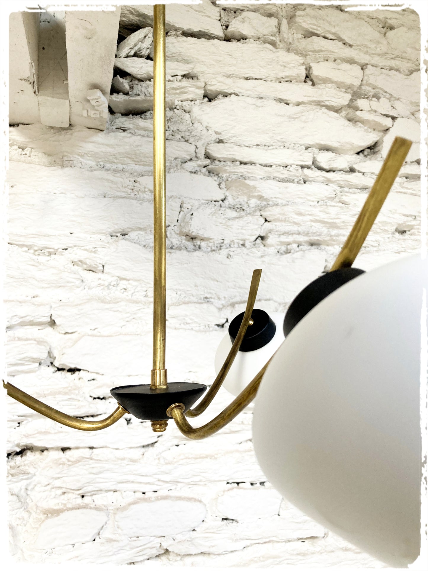 Lustre Suspension Vintage 3 Feux Laiton et Opaline Style Arlus