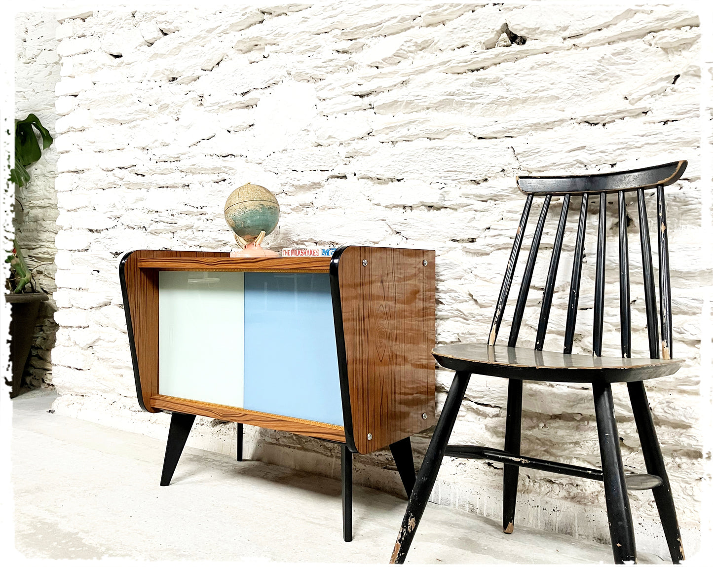 Petit Meuble Bas Vintage Formica Pieds Compas Noirs