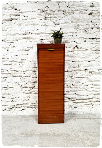Meuble Classeur Simple Vintage à Rideau en Bois Exotique