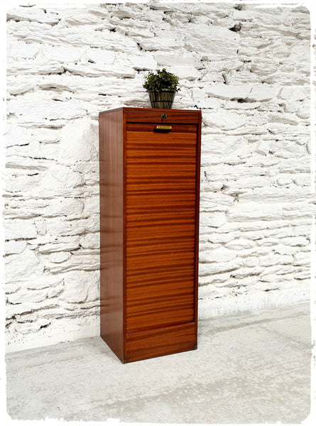 Meuble Classeur Simple Vintage à Rideau en Bois Exotique