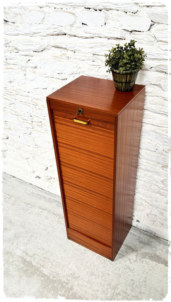 Meuble Classeur Simple Vintage à Rideau en Bois Exotique