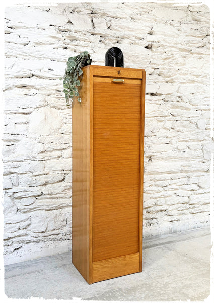 Meuble Classeur Simple Vintage à Rideau en Bois Doré