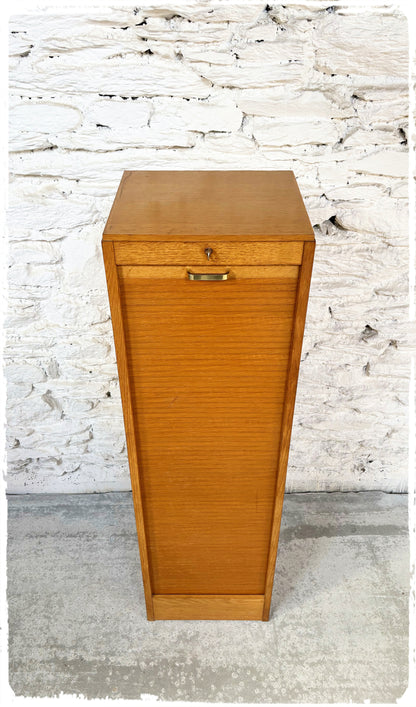 Meuble Classeur Simple Vintage à Rideau en Bois Doré