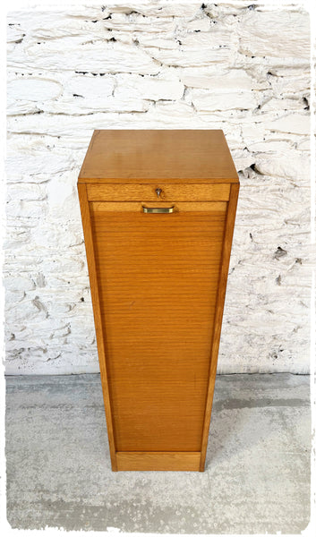 Meuble Classeur Simple Vintage à Rideau en Bois Doré