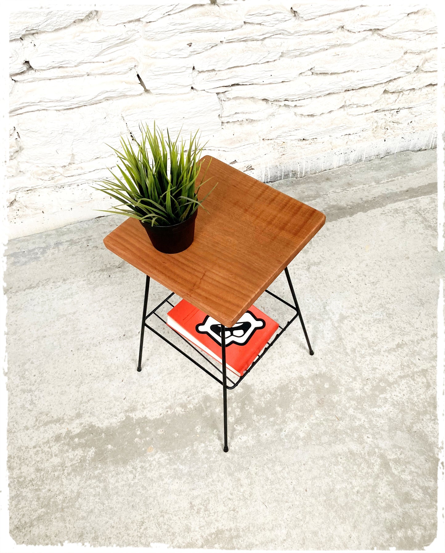 Meuble d'Appoint Bout de Canapé Vintage Moderniste
