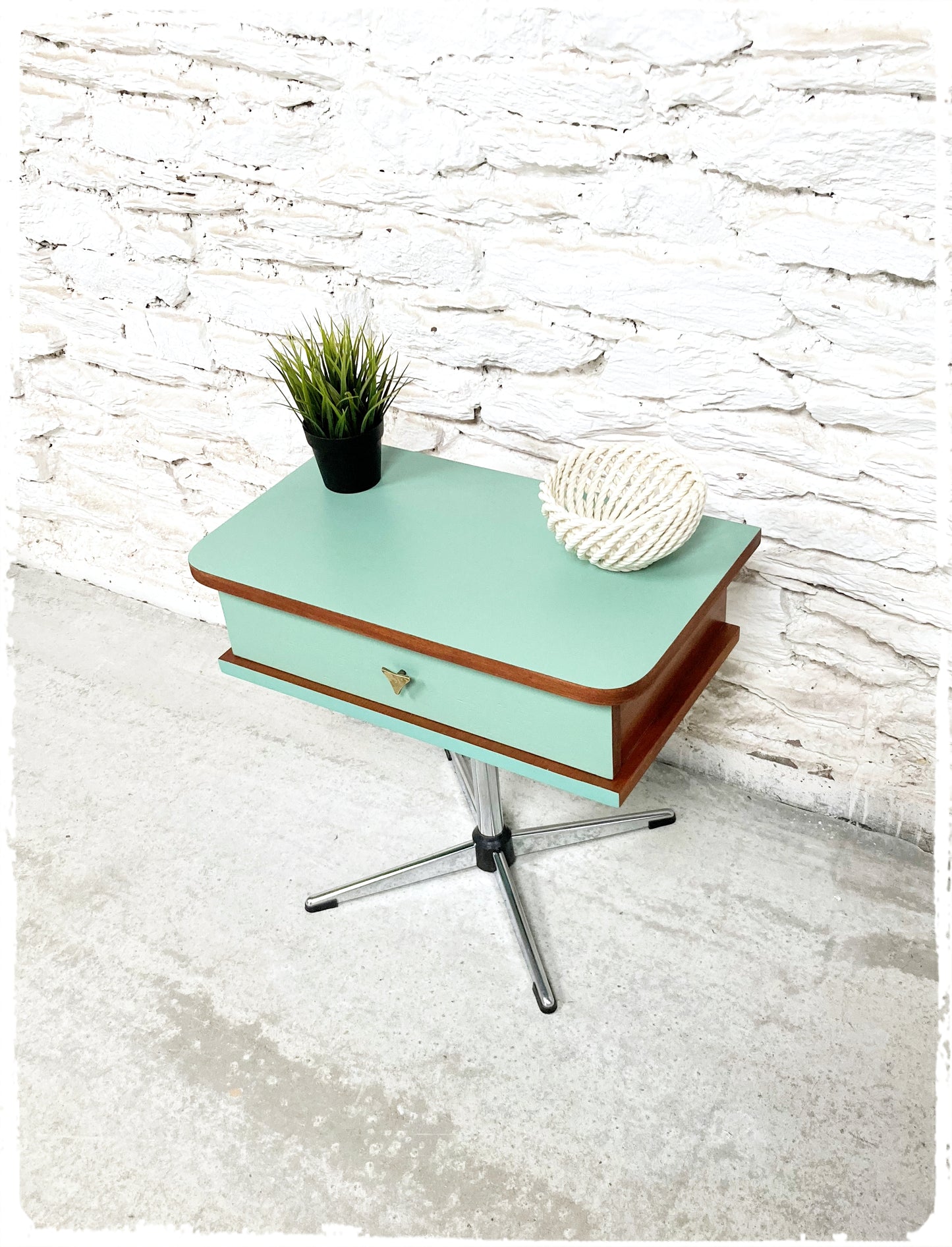 Meuble d'Appoint Chevet Vintage Pied Croix