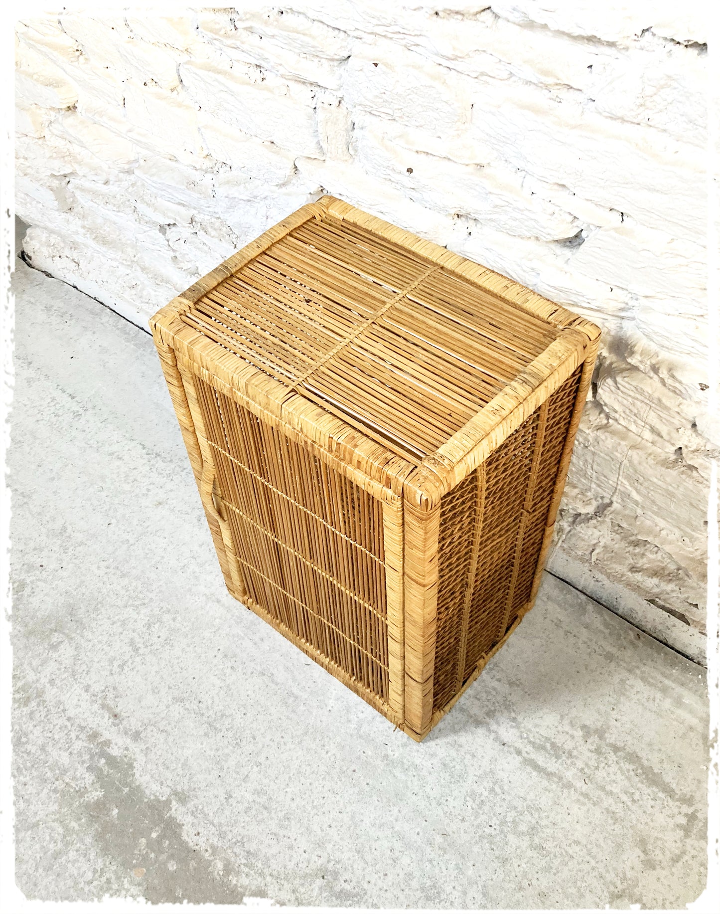 Meuble d'Appoint Chevet Vintage en Rotin