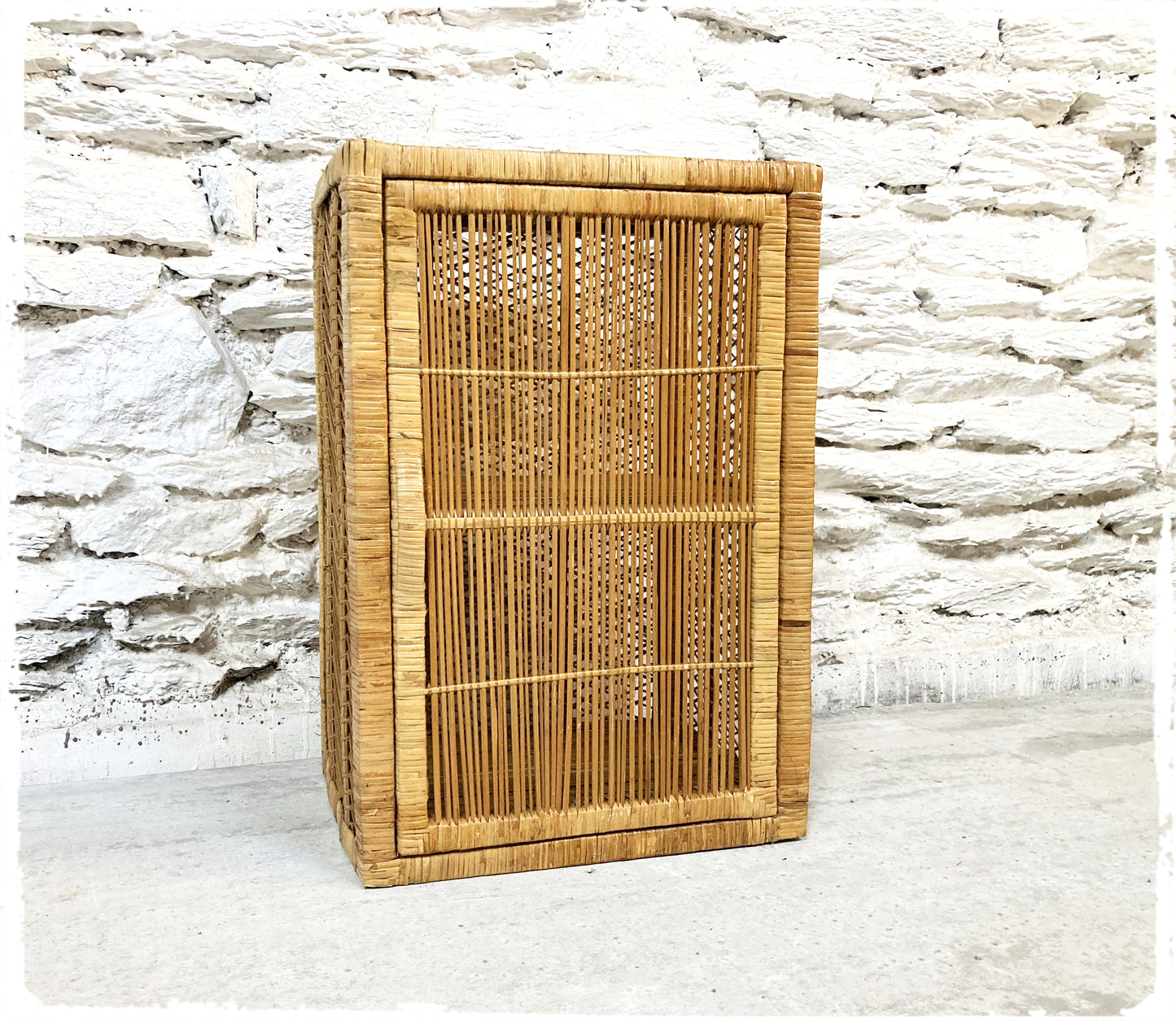 Meuble d'Appoint Chevet Vintage en Rotin
