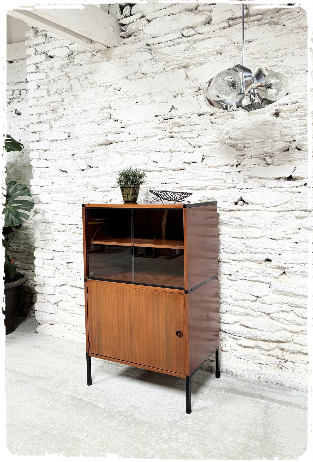 Meuble Vitrine et Rangement Vintage ARP Minvielle Années 50