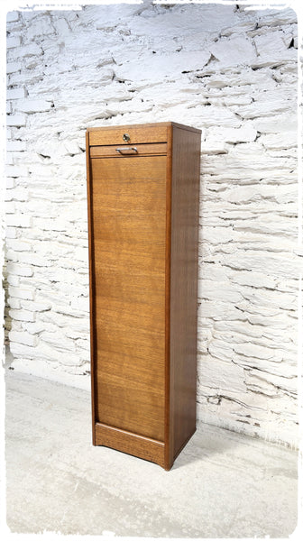 Grand Meuble Classeur Simple Vintage à Rideau