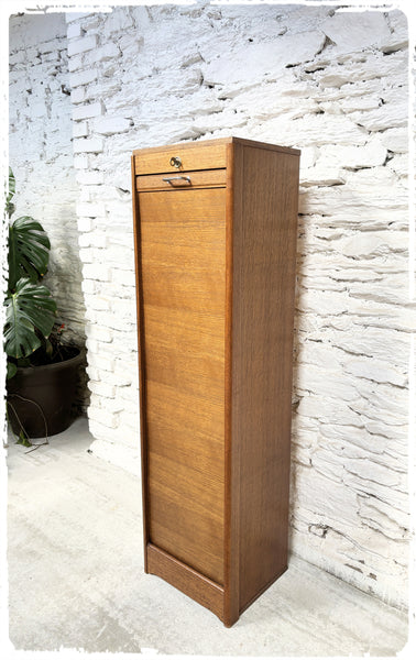 Grand Meuble Classeur Simple Vintage à Rideau