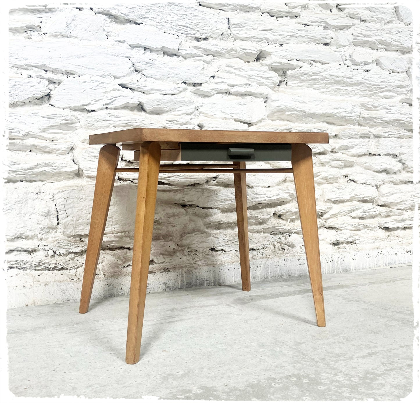 Petit Bureau Kids Vintage Pieds Compas Revisité