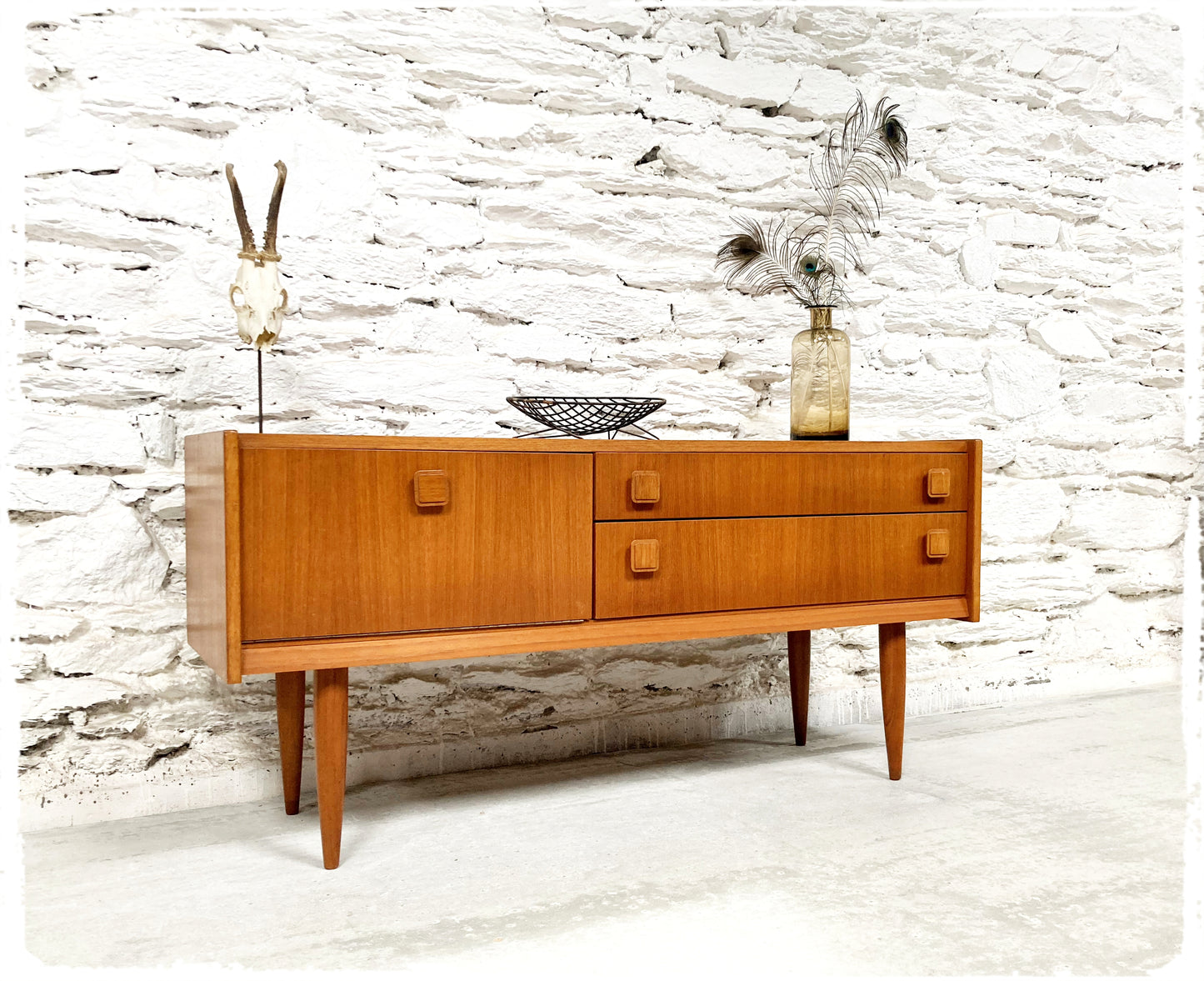 Petite Enfilade Basse Vintage Style Scandinave en Teck