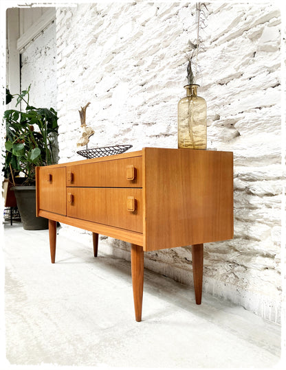 Petite Enfilade Basse Vintage Style Scandinave en Teck