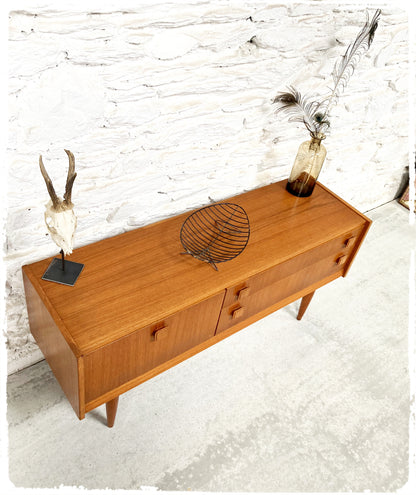 Petite Enfilade Basse Vintage Style Scandinave en Teck