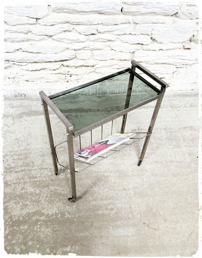 Porte Revues Bout de Canapé Vintage Années 70 Métal et Verre Fumé