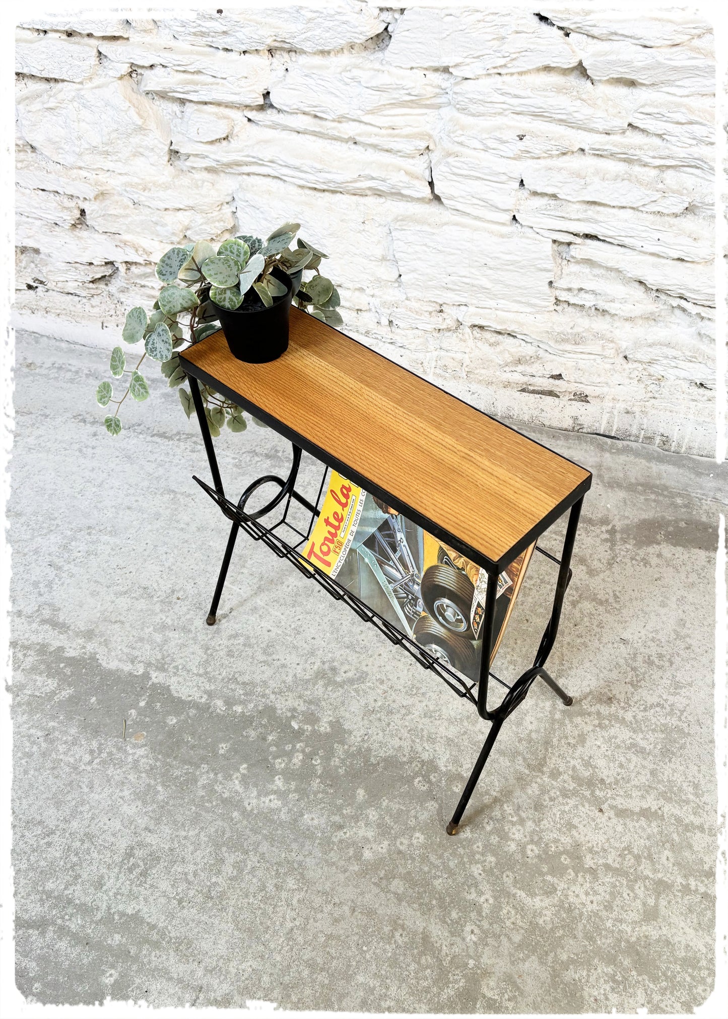 Porte Revues Bout de Canapé Vintage Moderniste métal et bois